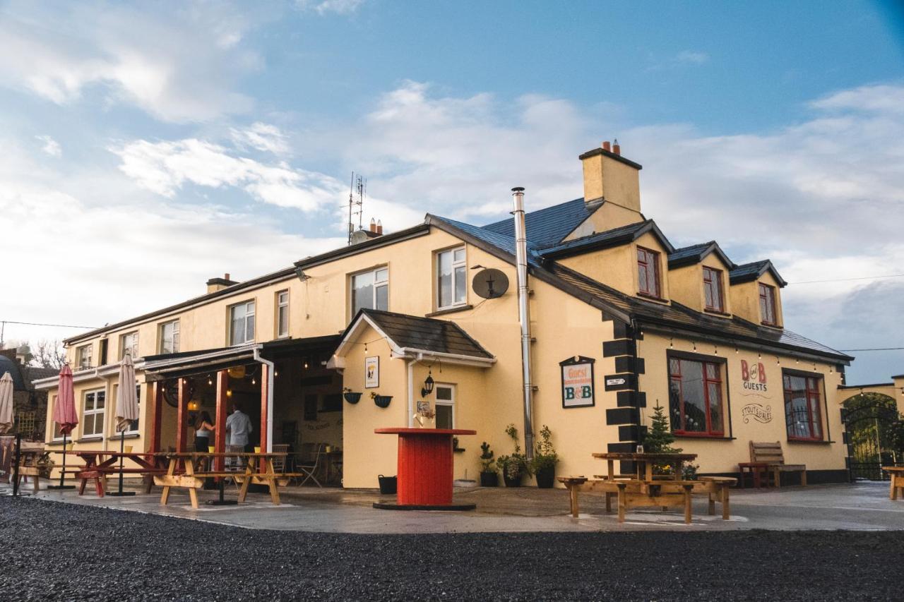 The Village Inn Bohola Exterior photo